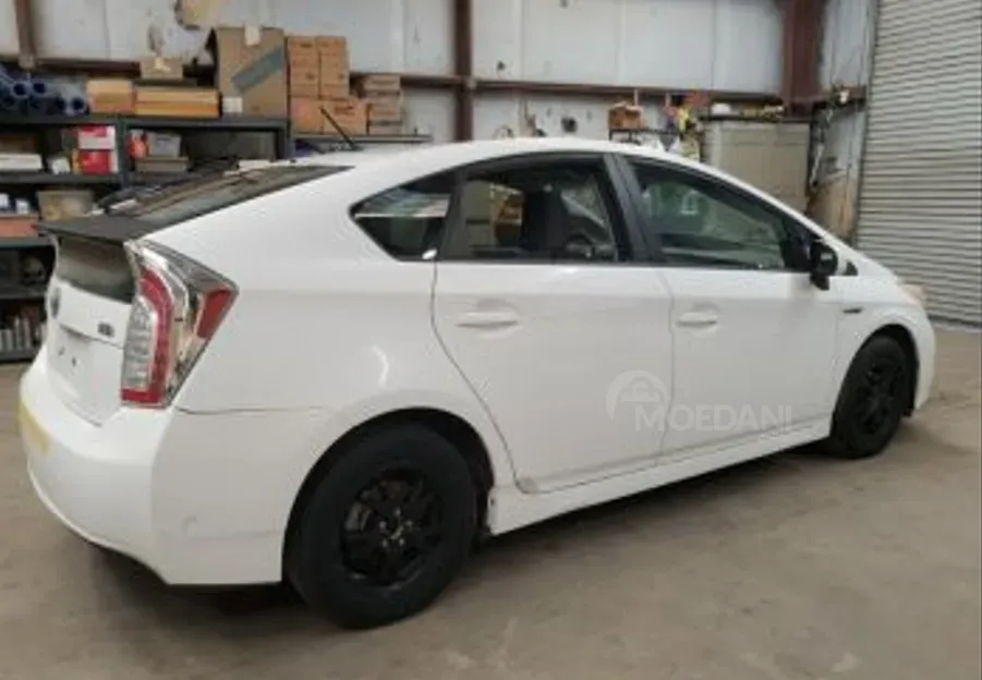 Toyota Prius 1.8L 2013 Тбилиси - изображение 4