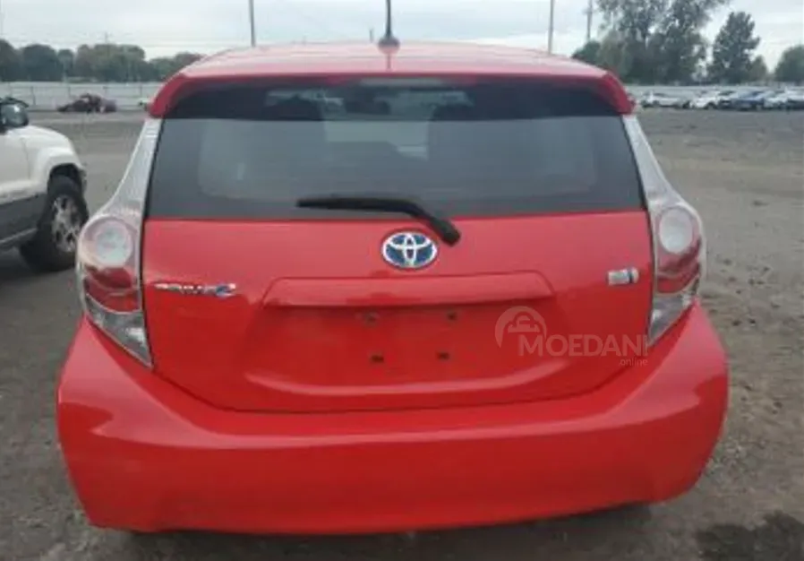 Toyota Prius 1.5L 2013 Тбилиси - изображение 5