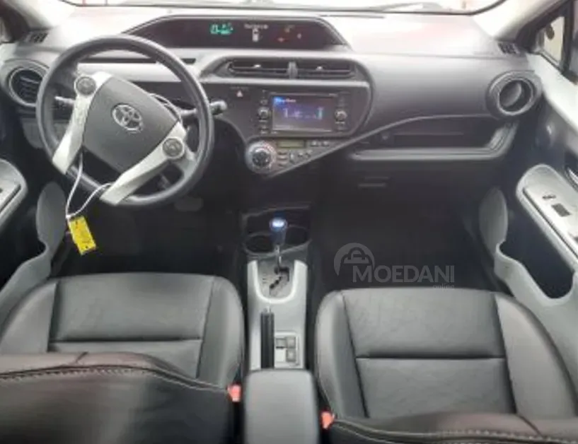 Toyota Prius 1.5L 2013 Тбилиси - изображение 7