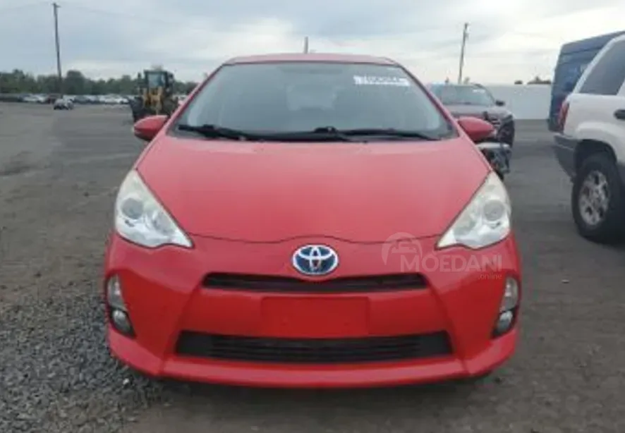 Toyota Prius 1.5L 2013 Тбилиси - изображение 1