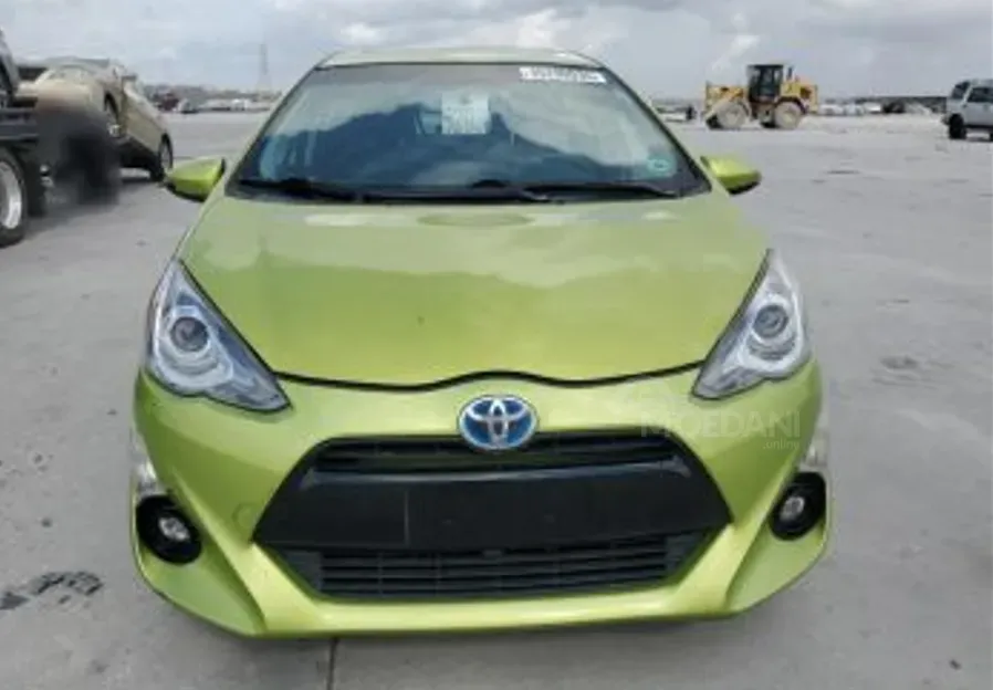 Toyota Prius 1.5L 2015 Тбилиси - изображение 1
