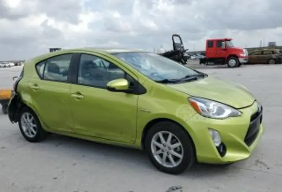 Toyota Prius 1.5L 2015 Тбилиси - изображение 7