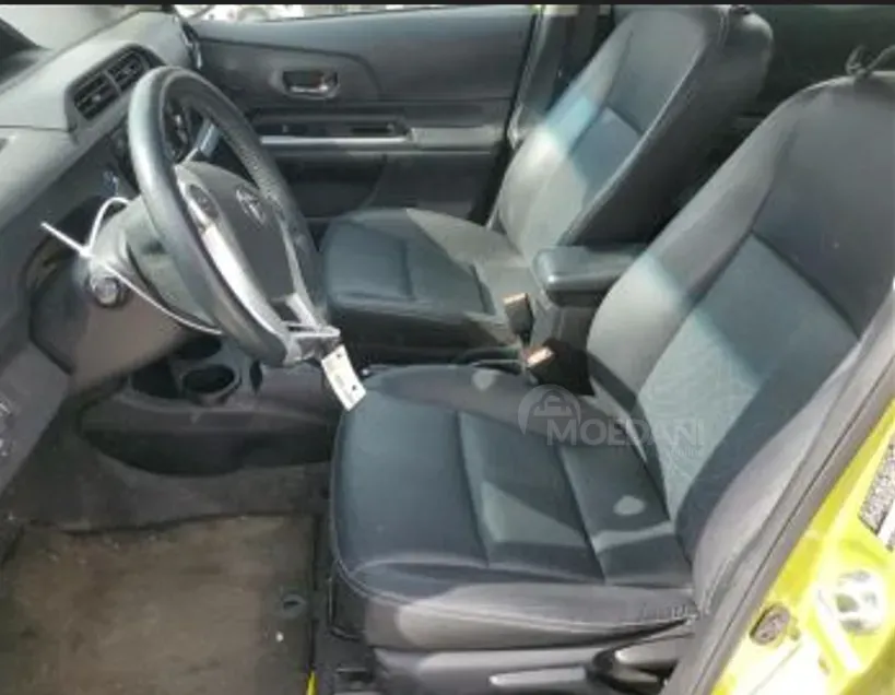 Toyota Prius 1.5L 2015 Тбилиси - изображение 6