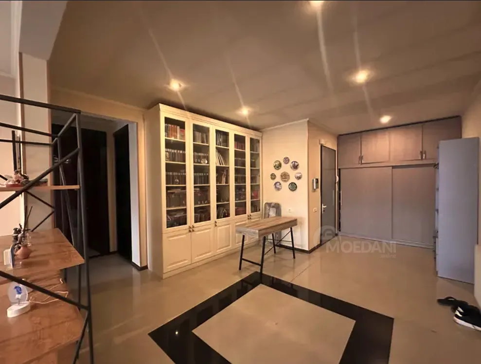 იყიდება 4 ოთახიანი ბინას 205მ² 6/6 სართ თბილისი - photo 3