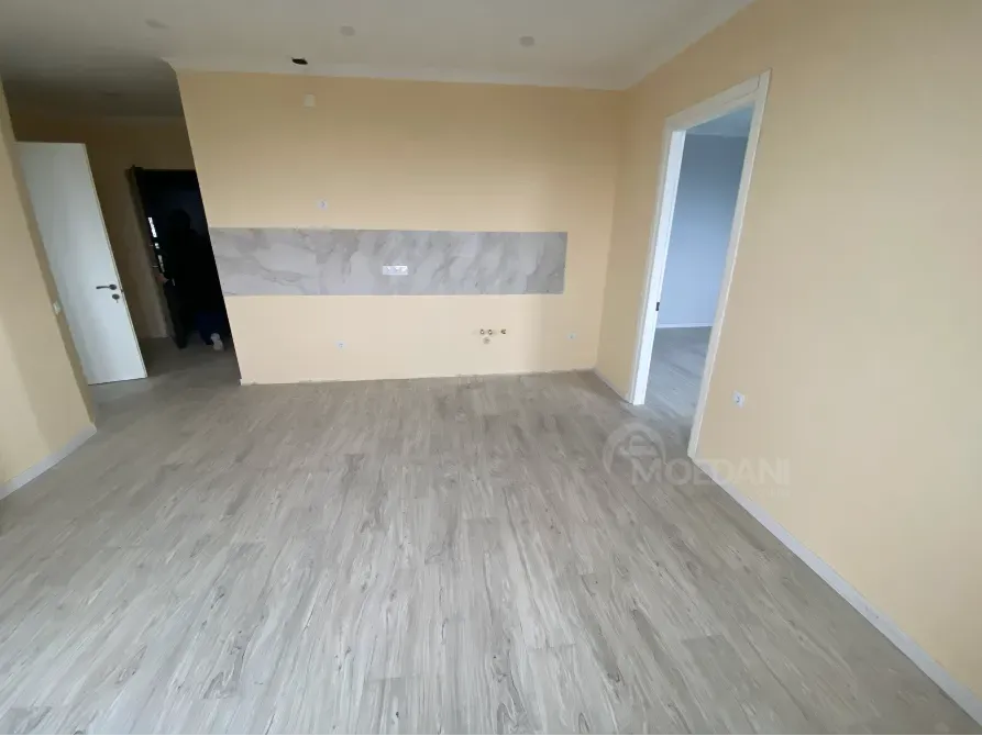 Продам 3-комн. квартиру 64м² 8/8 эт. Кобулети - изображение 1