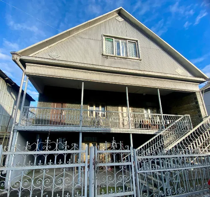 სახლი 600м² ქობულეთი - photo 1