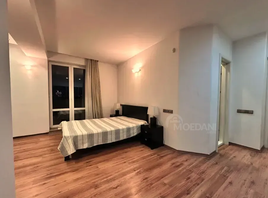 ქირავდება 4 ოთახიანი ბინა 225მ² 4/6 სართ თბილისი - photo 4