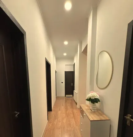 Იყიდება 4 ოთახიანი ბინას $165 000 თბილისში 100მ² 2/3 სართ Tbilisi