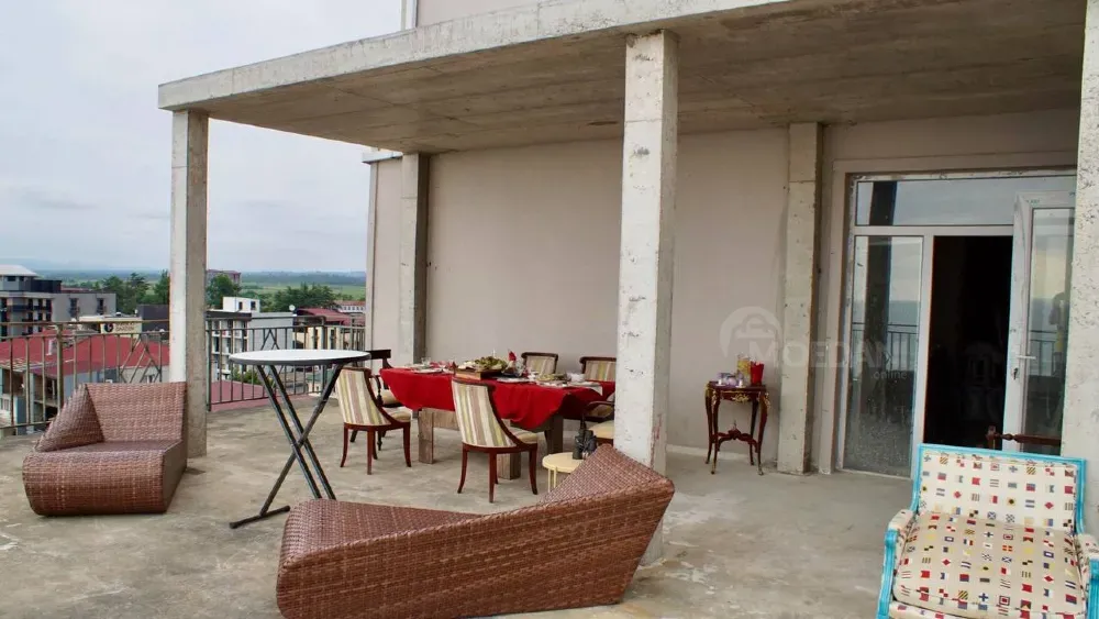 იყიდება 5 ოთახიანი ბინას 155მ² 9/10 სართ ქობულეთი - photo 1