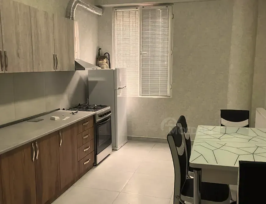 Сдам 4-комн. квартиру 180м² 1/2 эт. Тбилиси - изображение 2