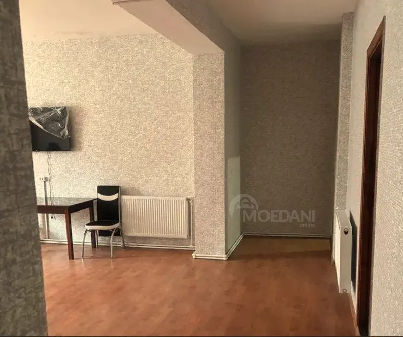 Сдам 4-комн. квартиру 180м² 1/2 эт. Тбилиси - изображение 3