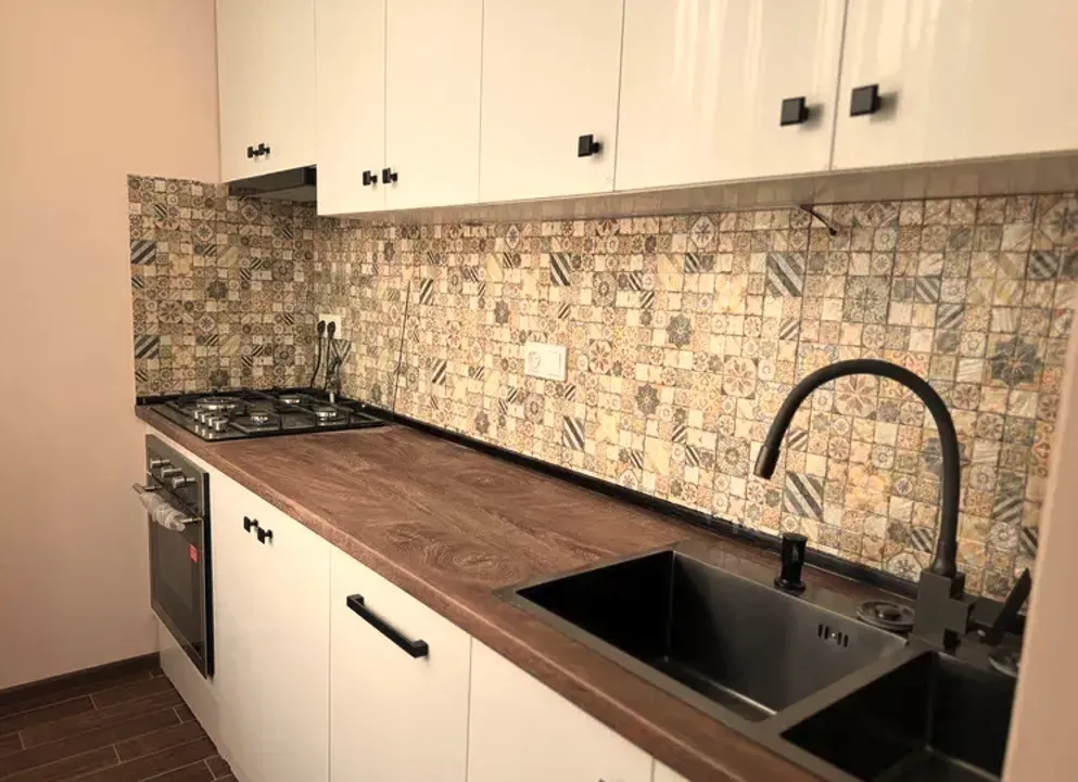 Сдам 4-комн. квартиру 100м² 7/12 эт. Тбилиси - изображение 2