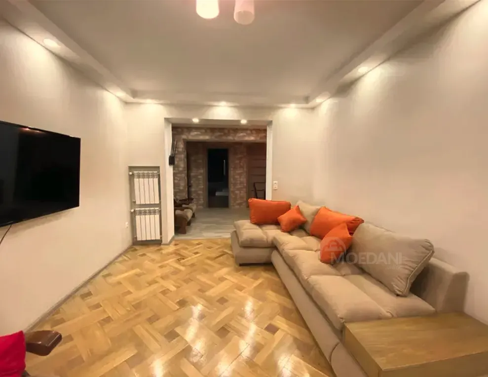 Сдам 6-комн. квартиру 150м² 2/8 эт. Тбилиси - изображение 1