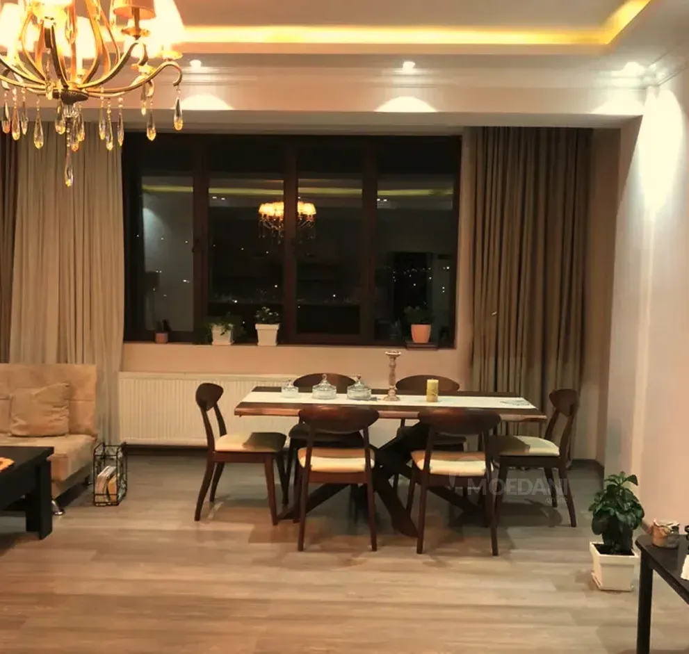 Сдам 4-комн. квартиру 135м² 3/8 эт. Тбилиси - изображение 1