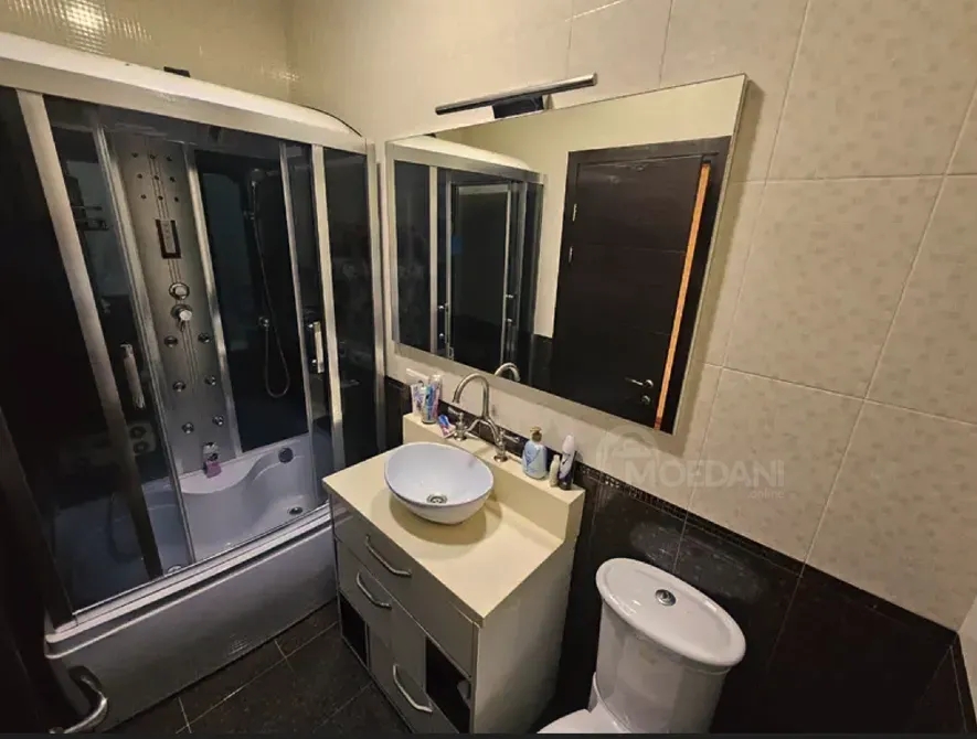 Apartments For Rent four-room 120м² 4/6 floor Batumi - photo 2