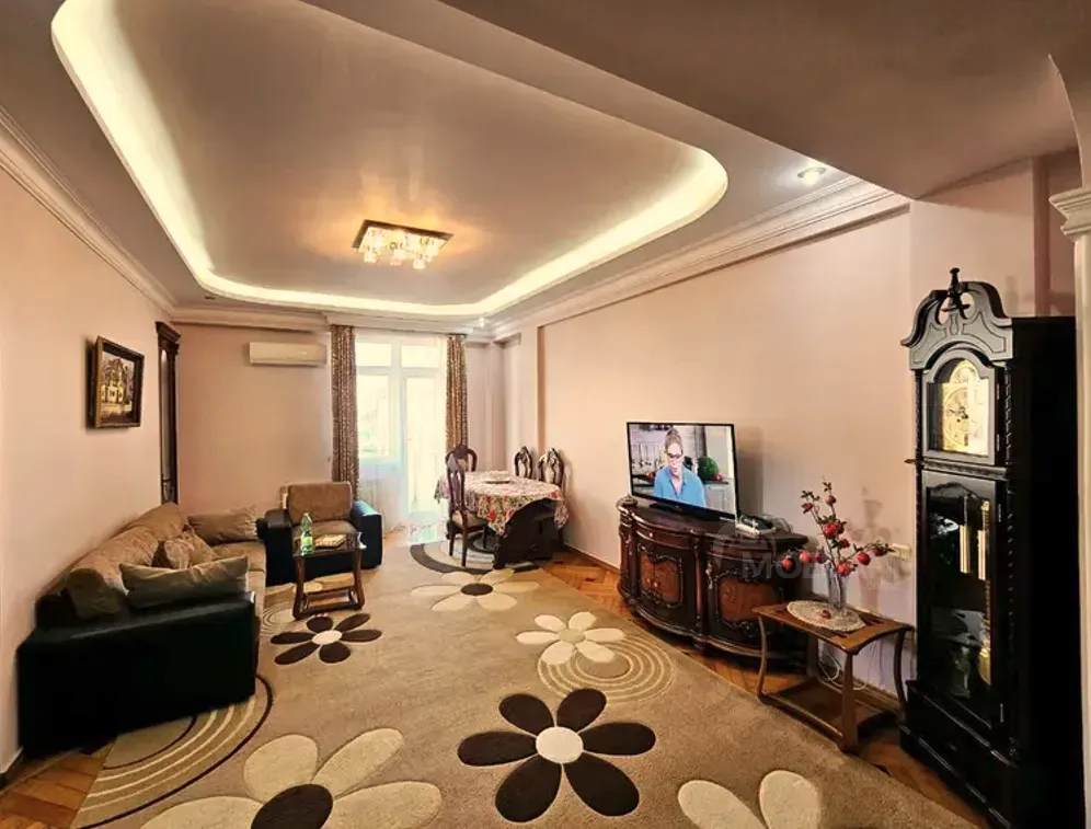 Apartments For Rent four-room 93м² 5/7 floor Batumi - photo 1