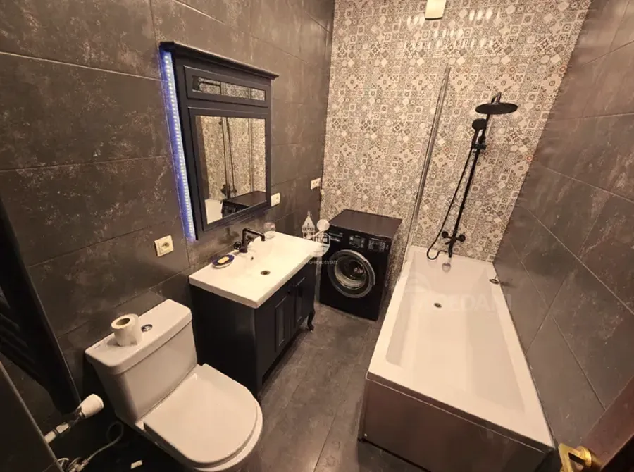 Apartments For Rent two-room 65м² 5/5 floor Batumi - photo 6