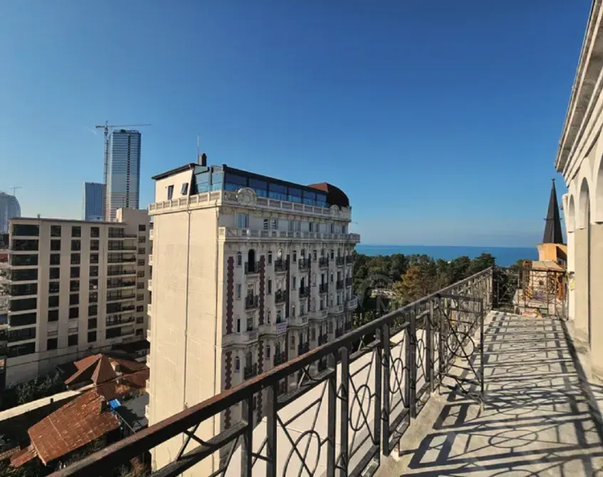 Apartments For Sale three-room 112м² 10/10 floor Batumi - photo 8