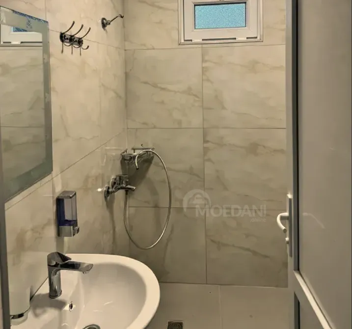 Apartments For Rent two-room 65м² 4/9 floor Batumi - photo 5