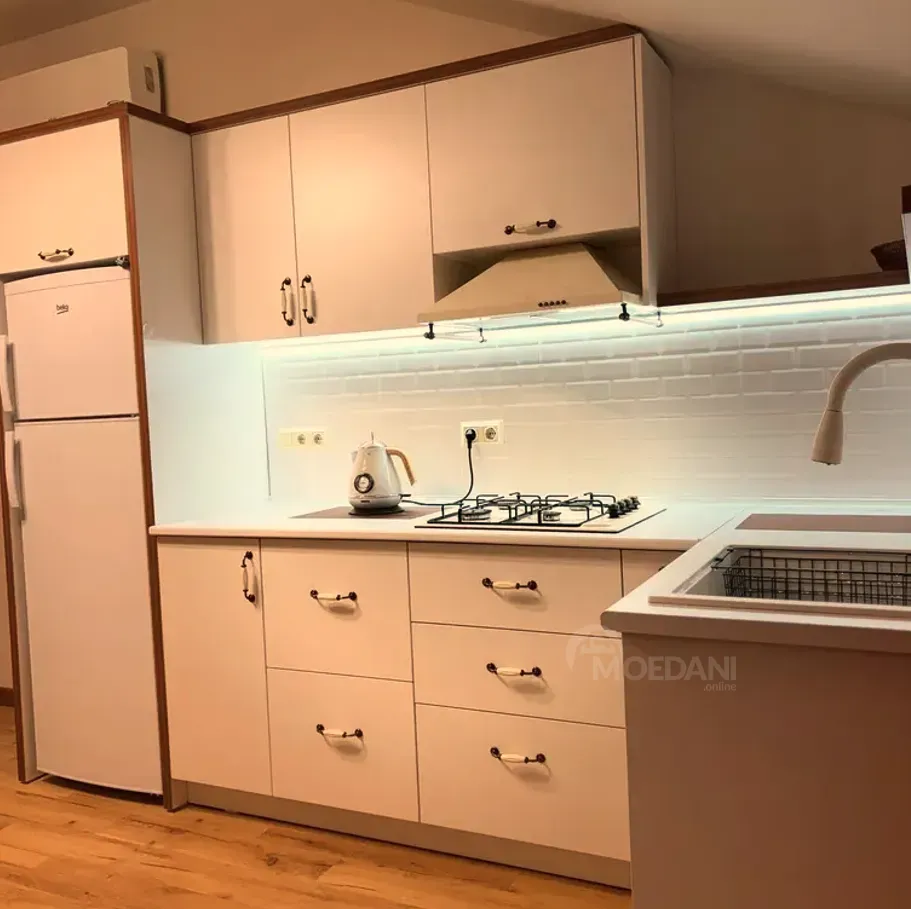 Apartments For Rent two-room 35м² 5/5 floor Batumi - photo 2