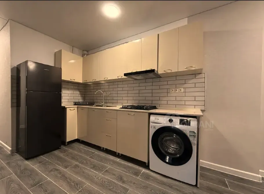 Apartments For Rent three-room 80м² 8/13 floor Batumi - photo 5