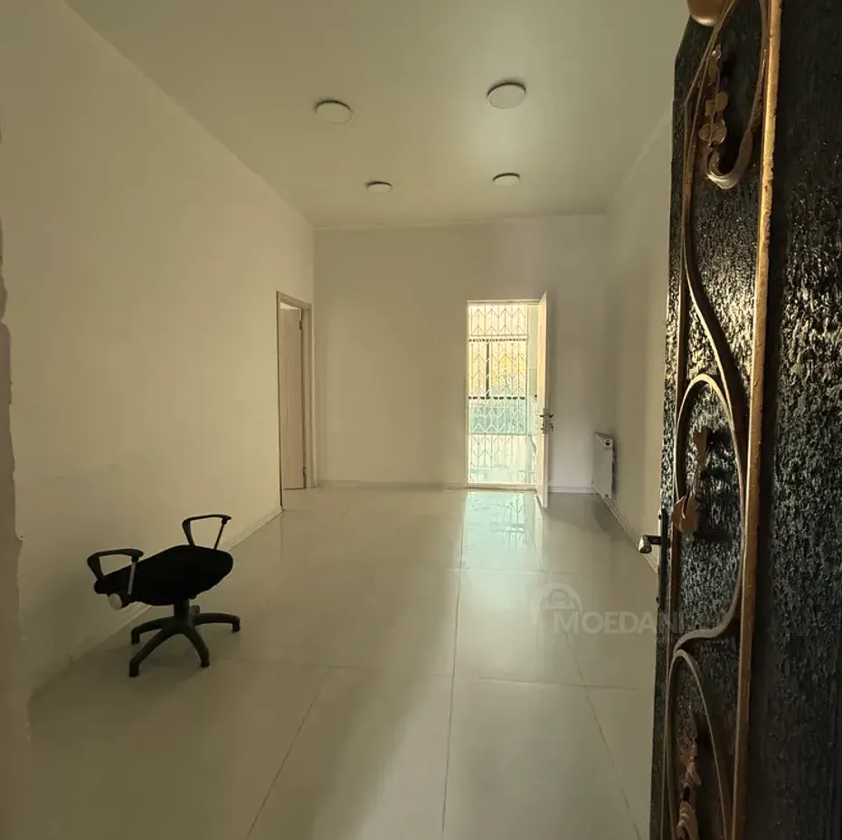 180m² 1/1 floor Batumi - photo 6