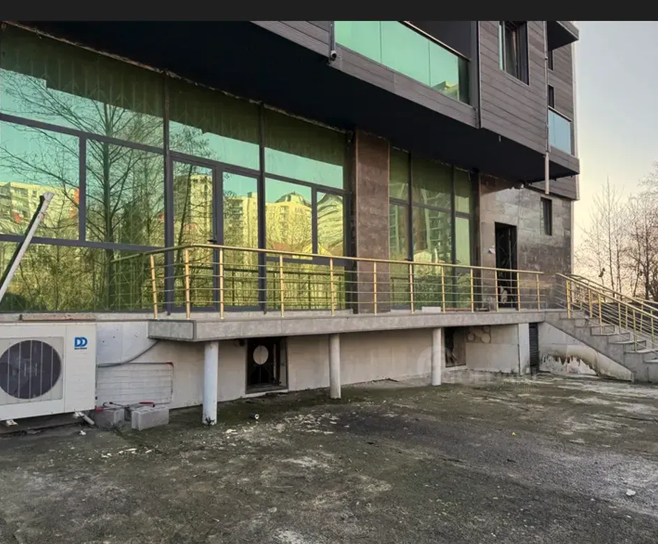 180m² 1/1 floor Batumi - photo 12