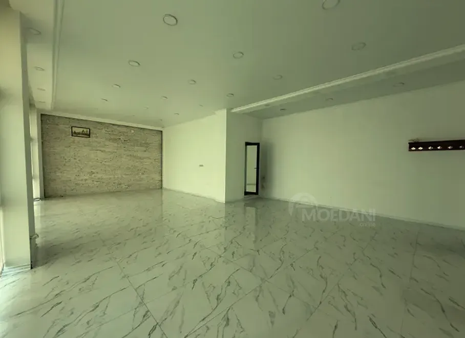 180m² 1/1 floor Batumi - photo 5