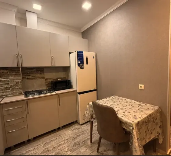 Იყიდება 2 ოთახიანი ბინას $48 000 ბათუმი 35მ² 4/12 სართ Батуми