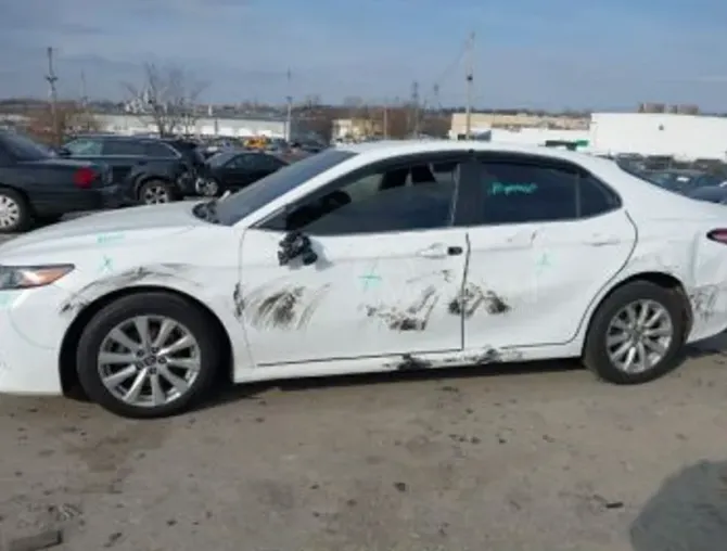 Toyota Camry 2019 Тбилиси - изображение 2