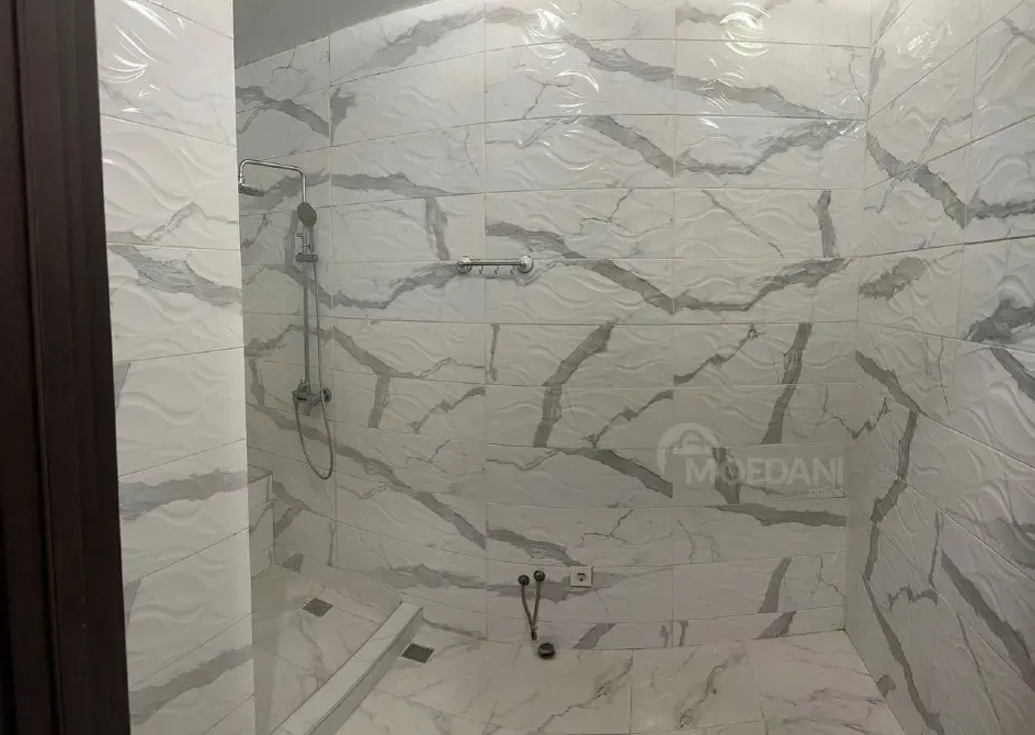 Продам 5-комн. квартиру 98м² 2/5 эт. Кобулети - изображение 9