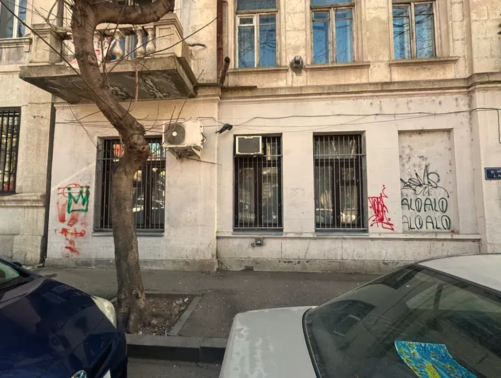 Офисное коммерческое помещение в аренду в Чугурети Тбилиси - изображение 12