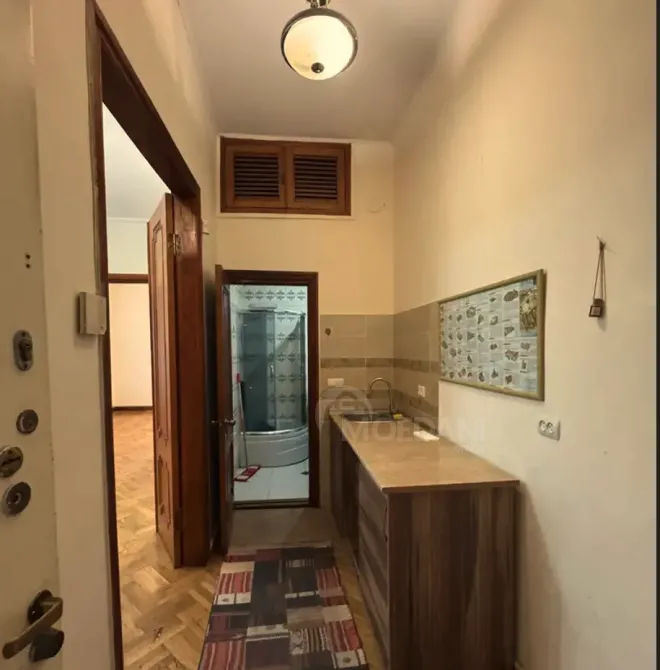 Офисное коммерческое помещение в аренду в Чугурети Тбилиси - изображение 2