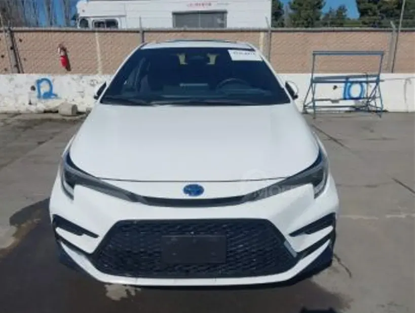 Toyota Corolla 1.8L 2024 Тбилиси - изображение 1