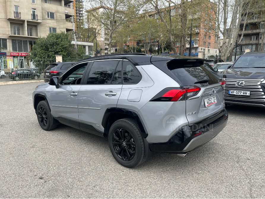 Toyota RAV4 2.5L 2023 Тбилиси - изображение 6