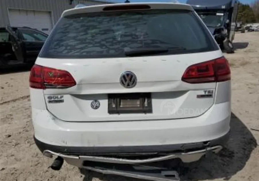 Volkswagen Golf 1.8 2017 Тбилиси - изображение 2