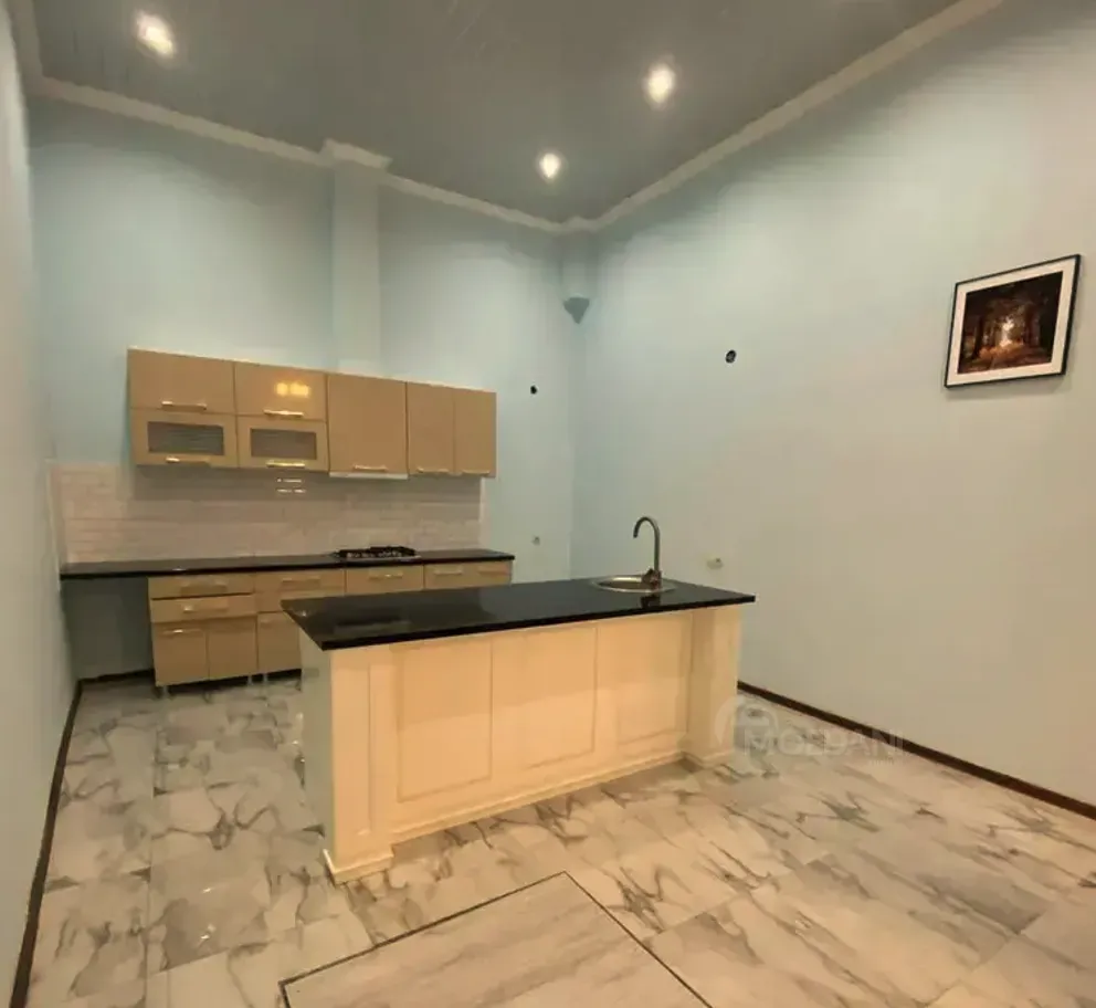 Сдам 4-комн. квартиру 130м² 1/2 эт. Тбилиси - изображение 1