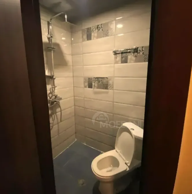 Сдам 4-комн. квартиру 130м² 1/2 эт. Тбилиси - изображение 3