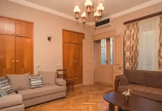 Იყიდება 3 ოთახიანი ბინას $120 000 თბილისში 55მ² 1/2 სართ Tbilisi