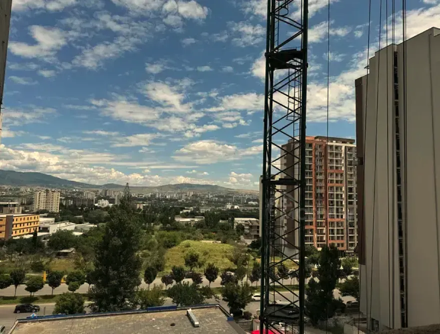 იყიდება 2 ოთახიანი ბინას 64მ² 6/13 სართ თბილისი - photo 2