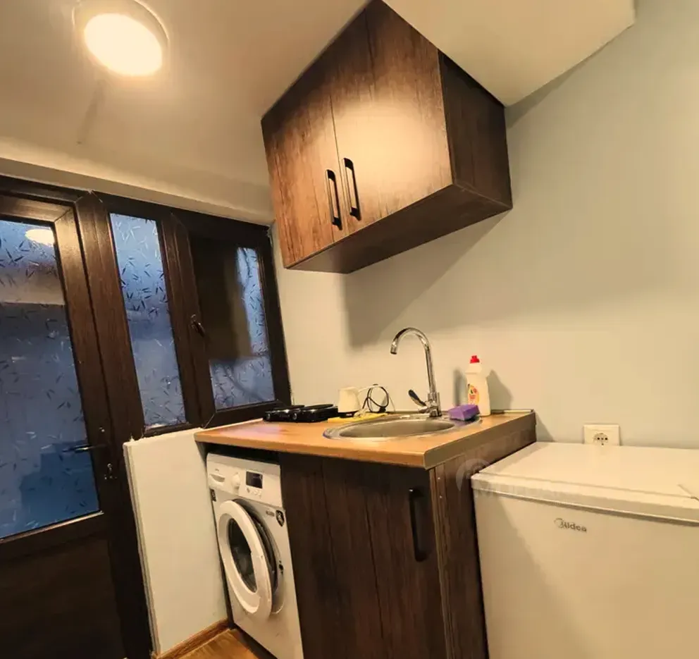 Сдам 1-комн. квартиру 10м² 1/2 эт. Тбилиси - изображение 1