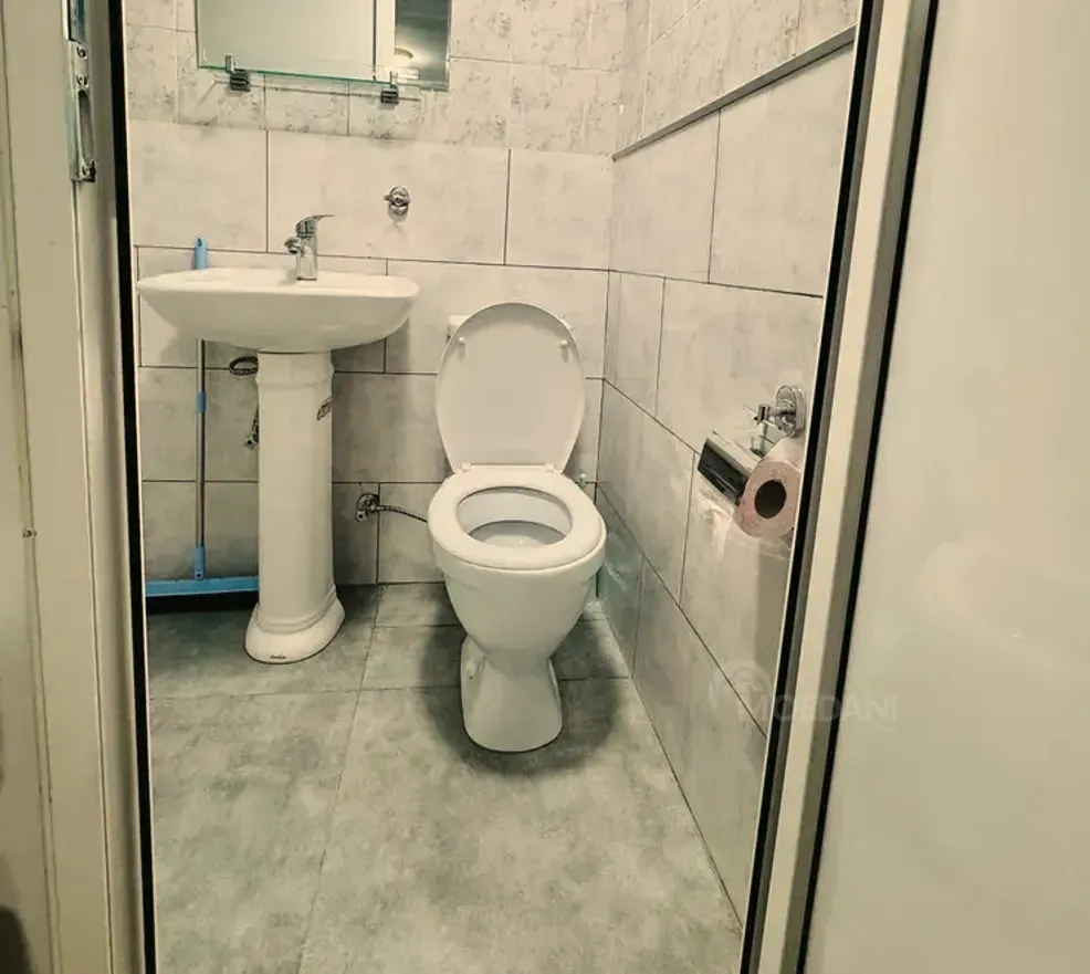 Сдам 1-комн. квартиру 10м² 1/2 эт. Тбилиси - изображение 3