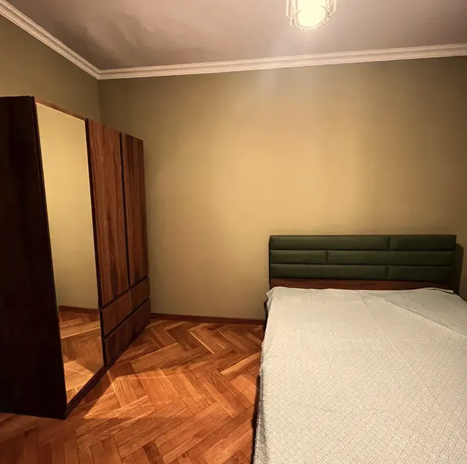 Сдам 4-комн. квартиру 140м² 2/8 эт. Тбилиси - изображение 2