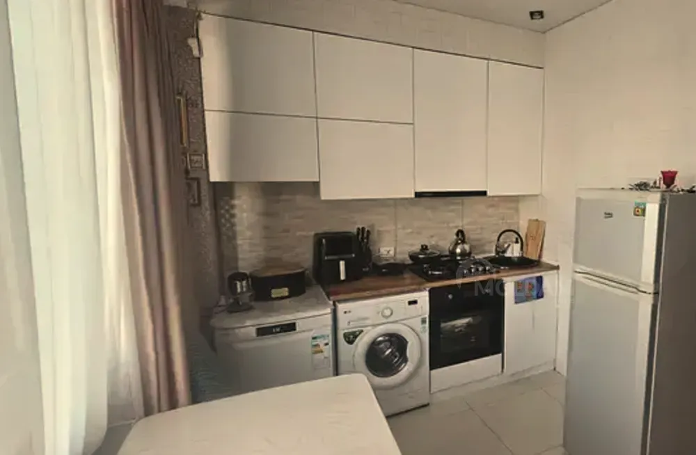 იყიდება 3 ოთახიანი ბინას 50მ² 4/16 სართ თბილისი - photo 1