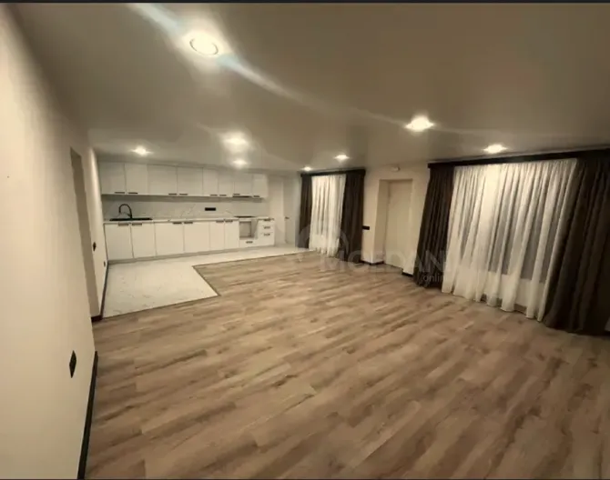 Продам 4-комн. квартиру 110м² 1/4 эт. Тбилиси - изображение 2