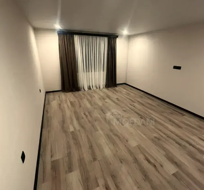 იყიდება 4 ოთახიანი ბინას 110მ² 1/4 სართ თბილისი - photo 8