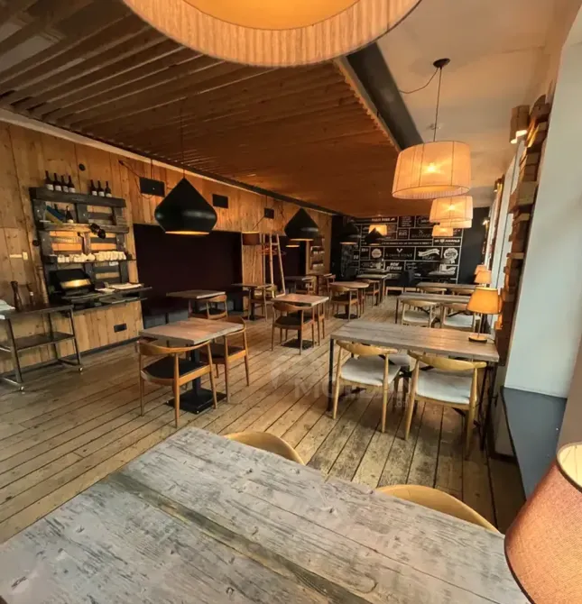 Ქირავდება უნივერსალური კომერციული ფართი აბანოთუბანში თბილისი - photo 1