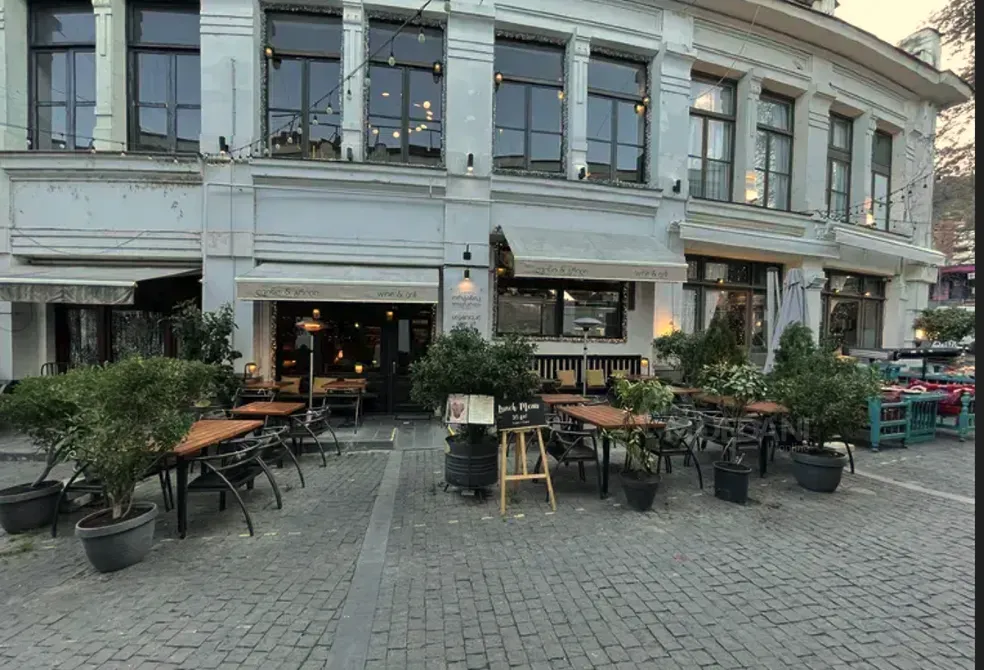 Ქირავდება უნივერსალური კომერციული ფართი აბანოთუბანში თბილისი - photo 2