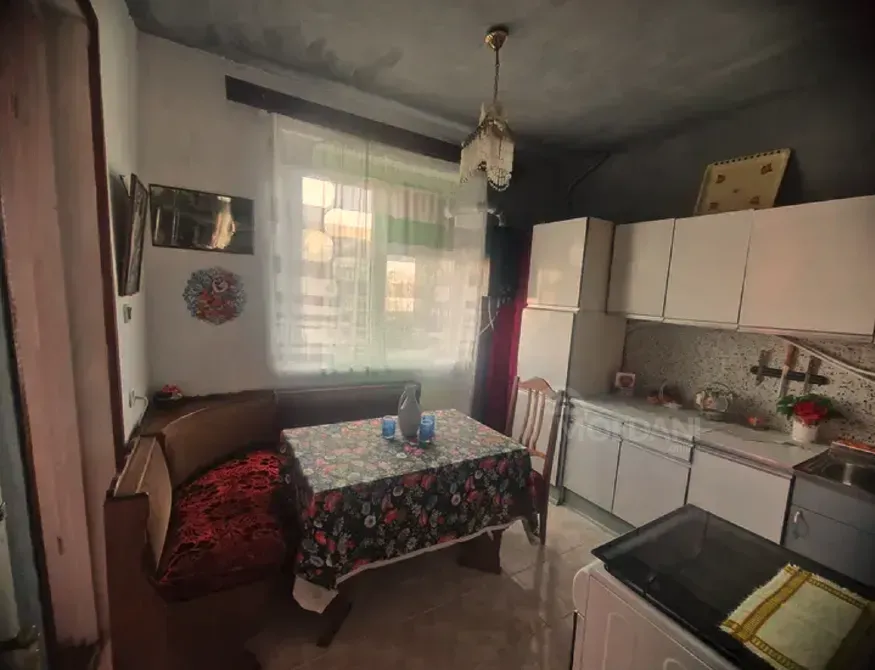 Apartments For Rent three-room 85м² 5/9 floor Tbilisi - photo 2