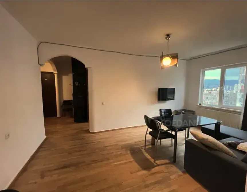 ქირავდება 3 ოთახიანი ბინა 57მ² 9/9 სართ თბილისი - photo 1